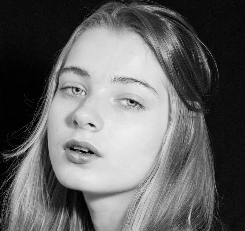 vivian1
