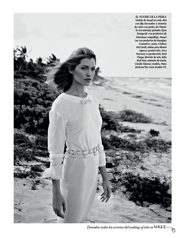 SarahGoreReevesVogueMexico11 Hana Jirickova Gets Tropical for Vogue Latin Americas 2013 April Cover Shoot