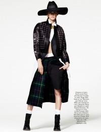 GLAMOUR_FRANCE_MAY13_06