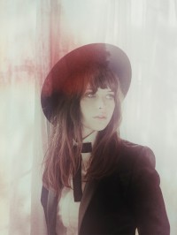 felicity-jones-so-it-goes4