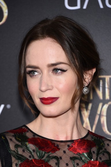 Emily Blunt Wows In Dolce Gabbana Look At Into The Woods Ny