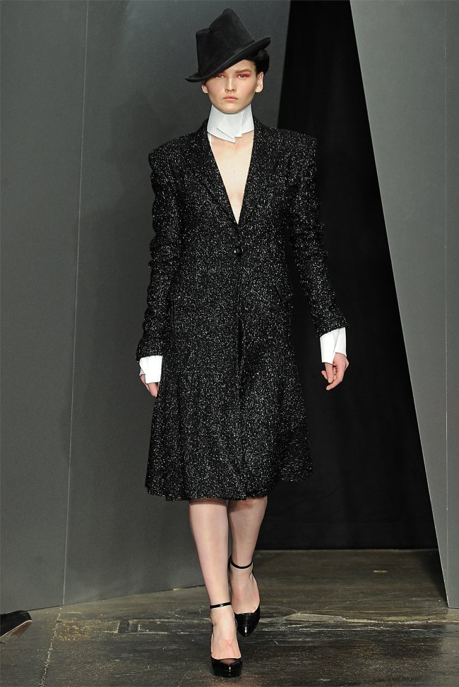 Donna Karan Ready To Wear Fall Winter 2012 New York – NOWFASHION
