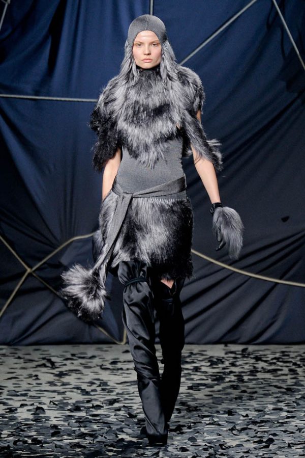 Gareth Pugh Fall 2012 | Paris Fashion Week – Fashion Gone Rogue