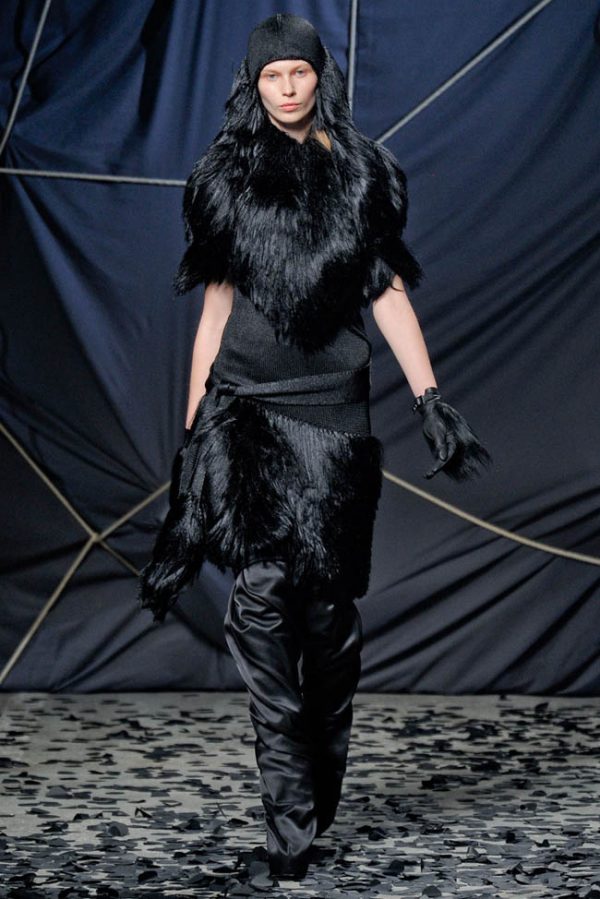 Gareth Pugh Fall 2012 | Paris Fashion Week – Fashion Gone Rogue