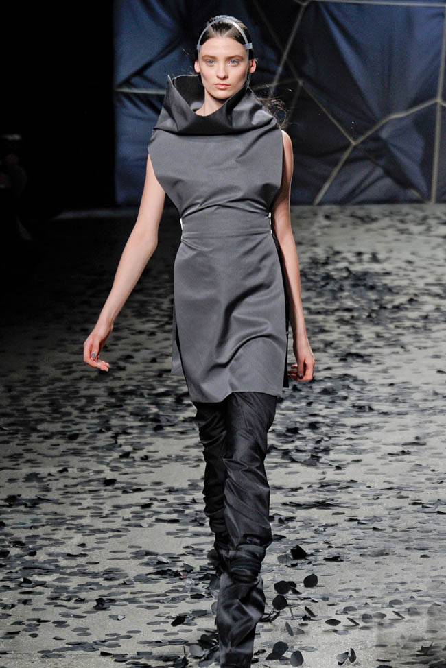 Gareth Pugh Fall 2012 | Paris Fashion Week | Fashion Gone Rogue