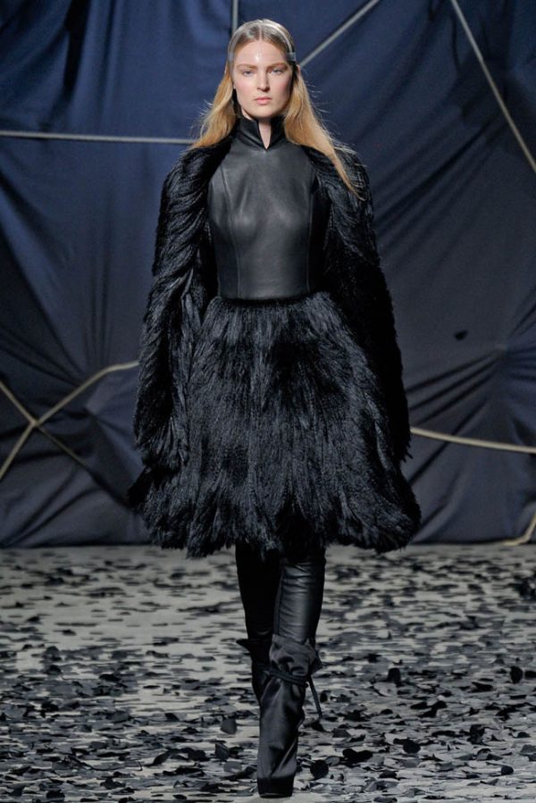 Gareth Pugh Fall 2012 | Paris Fashion Week – Fashion Gone Rogue