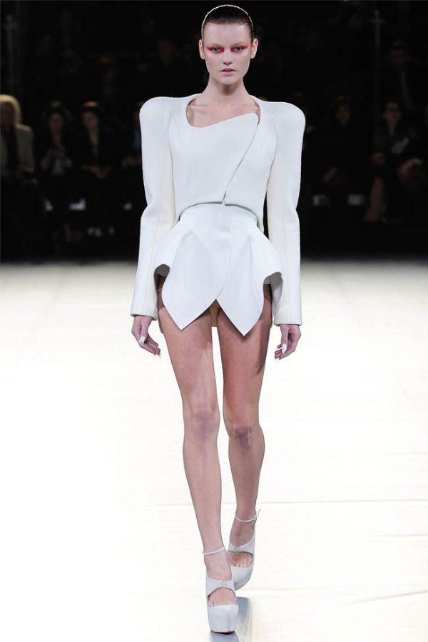 Mugler Fall 2012 | Paris Fashion Week – Fashion Gone Rogue