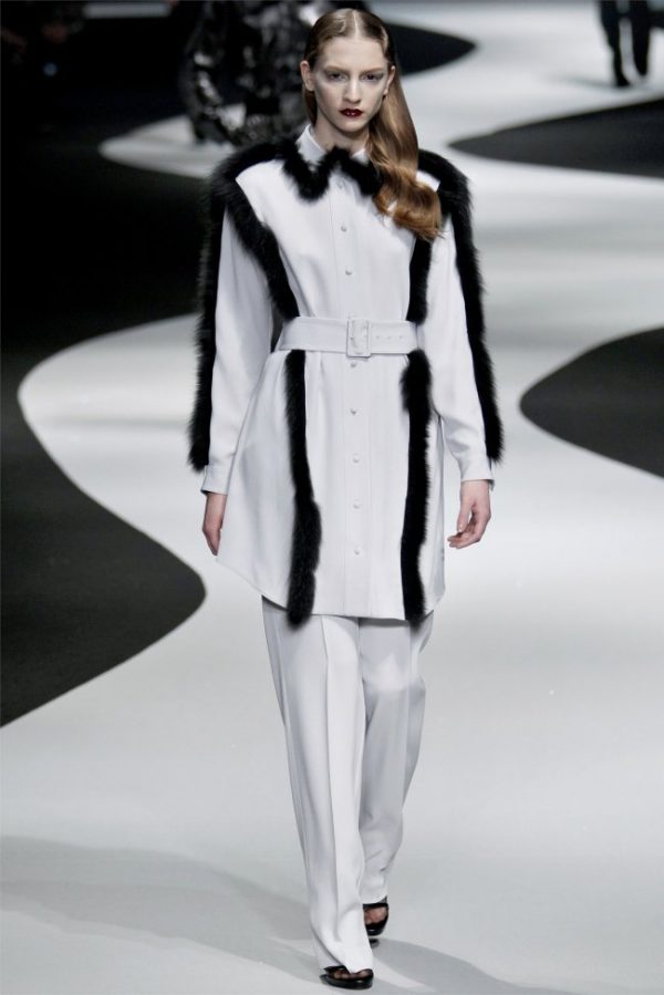 Viktor & Rolf Fall 2012 | Paris Fashion Week – Fashion Gone Rogue