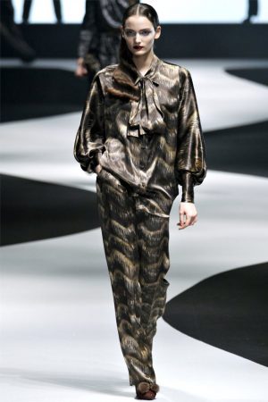 Viktor & Rolf Fall 2012 | Paris Fashion Week – Fashion Gone Rogue