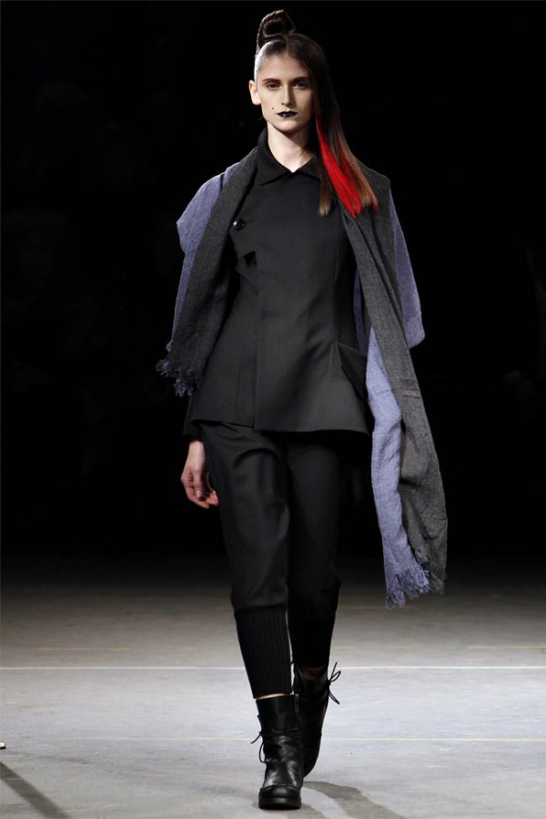 Yohji Yamamoto Fall 2012 | Paris Fashion Week – Fashion Gone Rogue