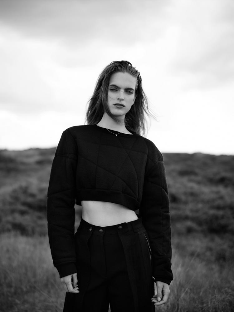Mirte Maas Takes it Easy in Annemarieke van Drimmelen's Vogue Netherlands Shoot