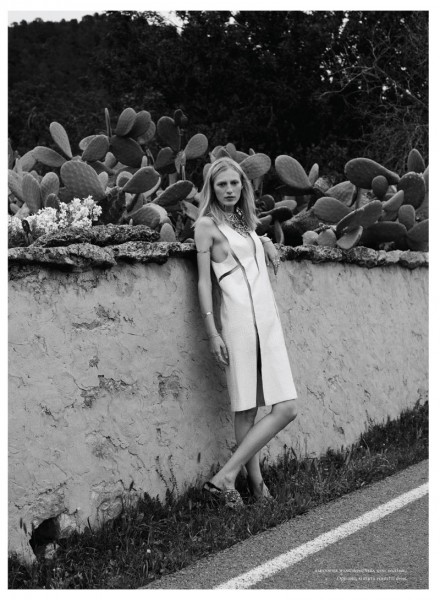 Julia Nobis Keeps it Low-Key in Russh's April/May 2013 Cover Shoot ...