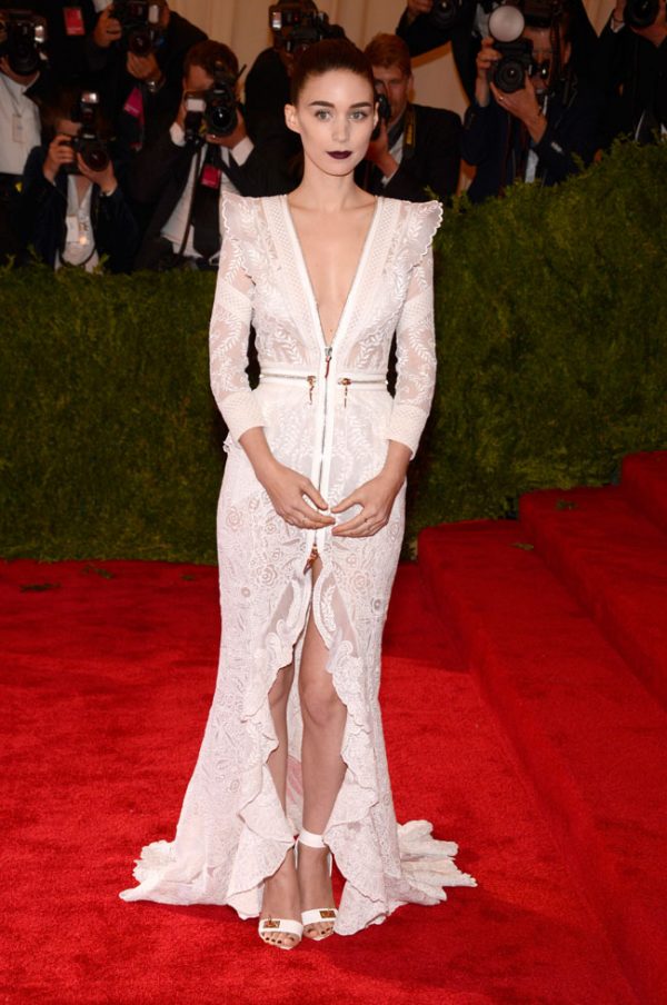 Rooney Mara Wears Givenchy Haute Couture to the 2013 Met Gala – Fashion