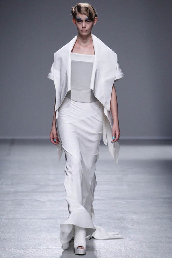 Gareth Pugh Spring/Summer 2014 | Paris Fashion Week – Fashion Gone Rogue