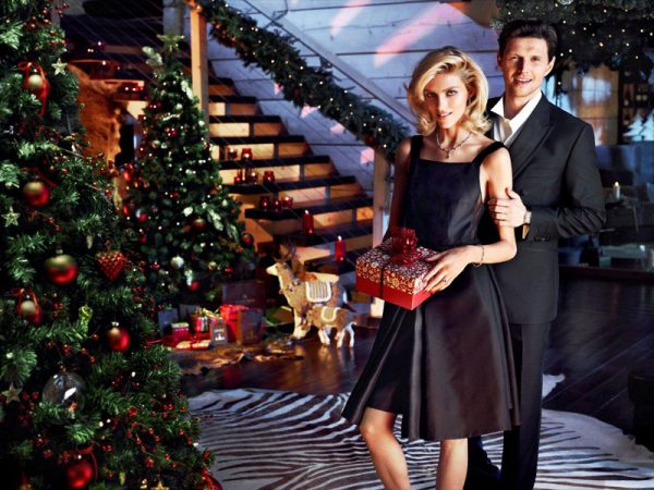 Anja Rubik Cozies up to Husband in Apart's Christmas 2013 Ads – Fashion ...