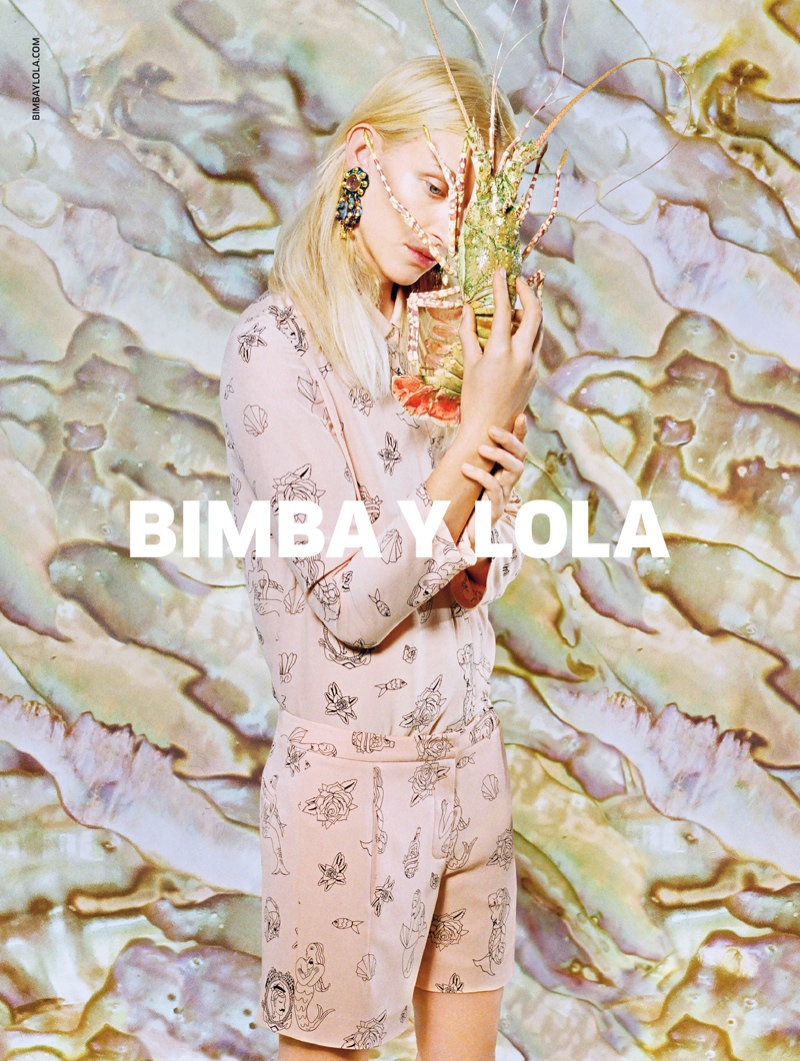 BIMBA Y LOLA goes for gold in new spring/summer 2023 campaign