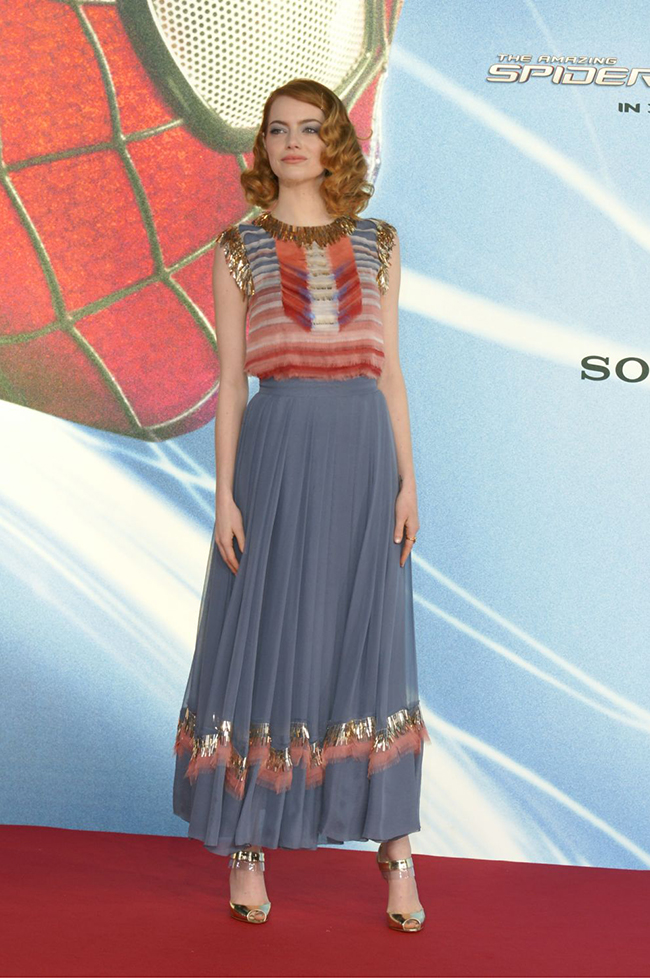 Great Outfits in Fashion History: Emma Stone in Sequined Chanel -  Fashionista