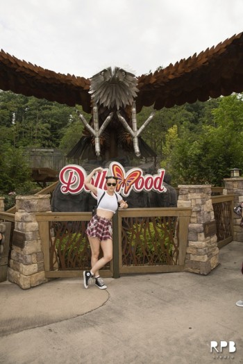 Katy Perry Wears Topshop, Chanel Suspenders While Visiting Dollywood