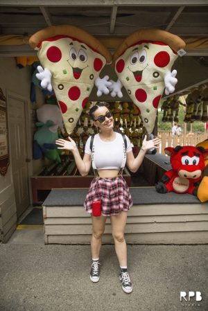 Katy Perry Wears Topshop, Chanel Suspenders While Visiting Dollywood