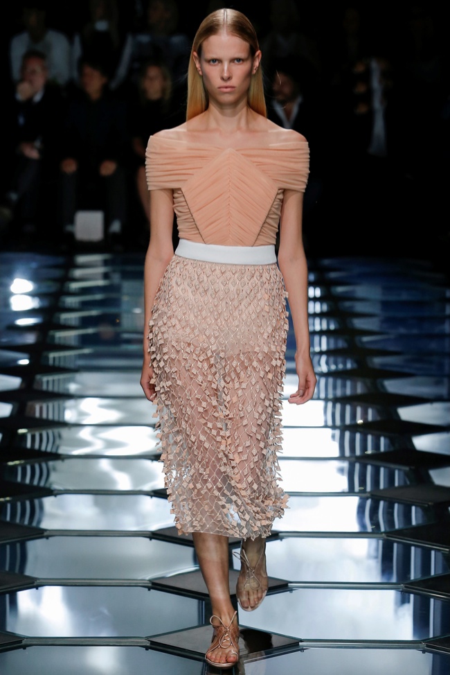 Balenciaga 2015 Spring/Summer | Fashion Gone Rogue