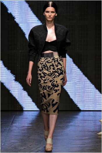 Donna Karen Runway Pictures — Spring 2015 Fashion Week – Hollywood Life