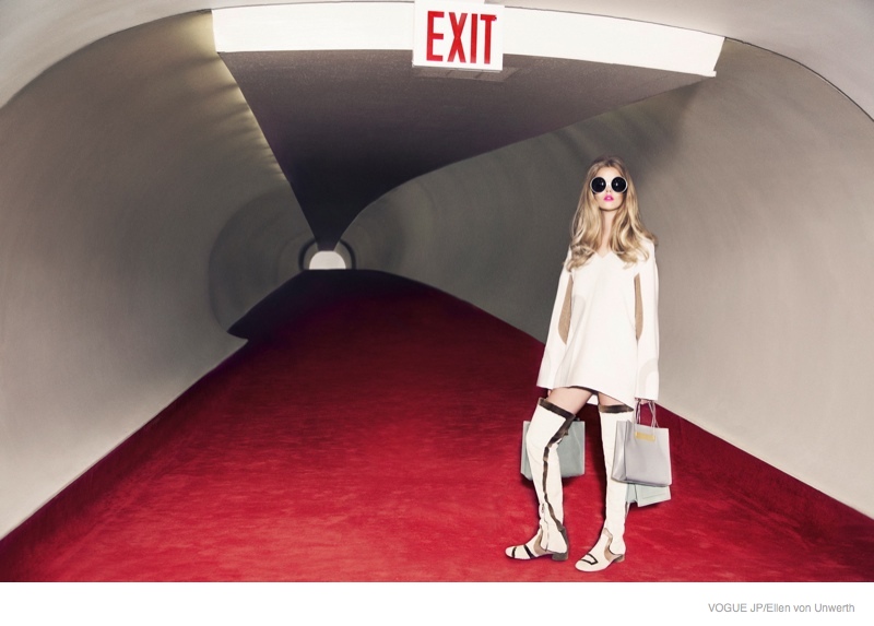 Frida Aasen + Stina Rapp Wastenson Model Airport Style for Vogue Japan ...