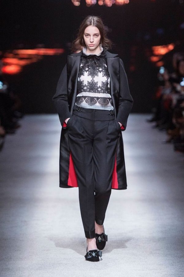 Alberta Ferretti Delivers Fairytale Fashion for Fall 2015 – Fashion ...