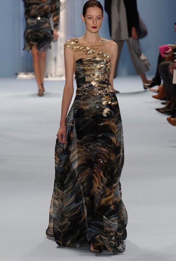 Carolina Herrera Features Painterly Prints for Fall 2015 – Fashion Gone ...