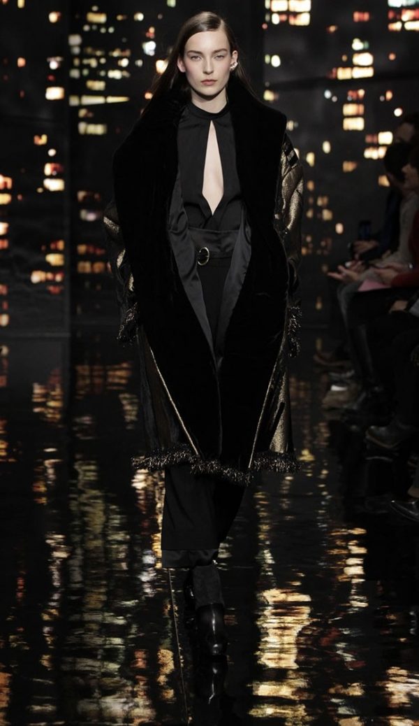 Donna Karan Celebrates New York City with Black & Gold Looks for Fall ...