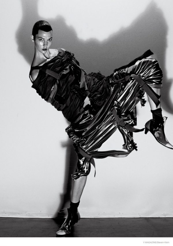 Karlie Kloss Looks Almost Unrecognizable in Edgy V Magazine Shoot ...