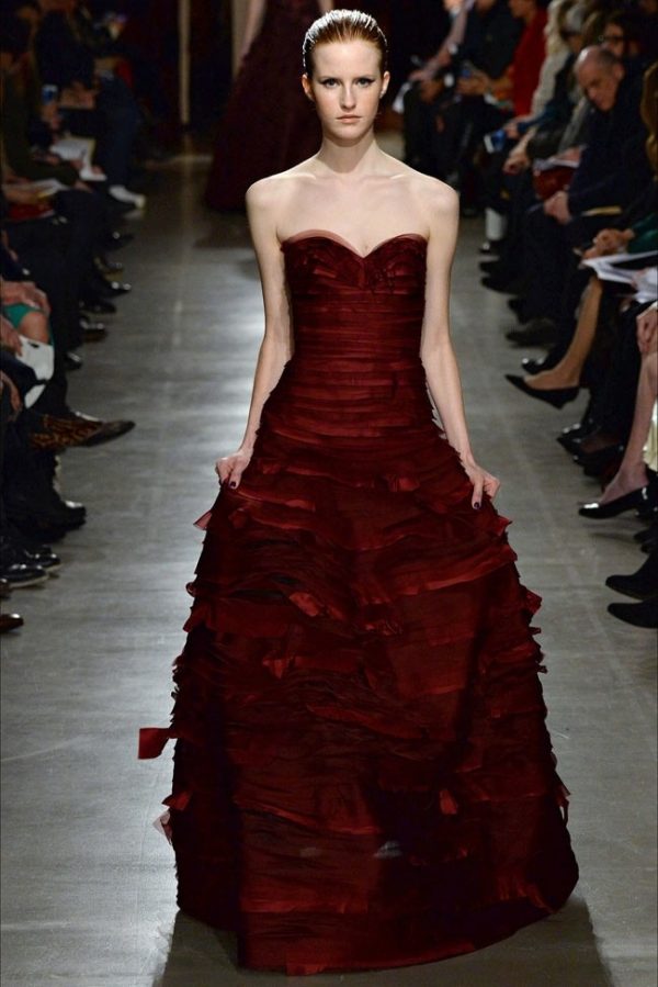 Oscar de la Renta Fall 2015: Copping Debuts with Ladylike Elegance ...