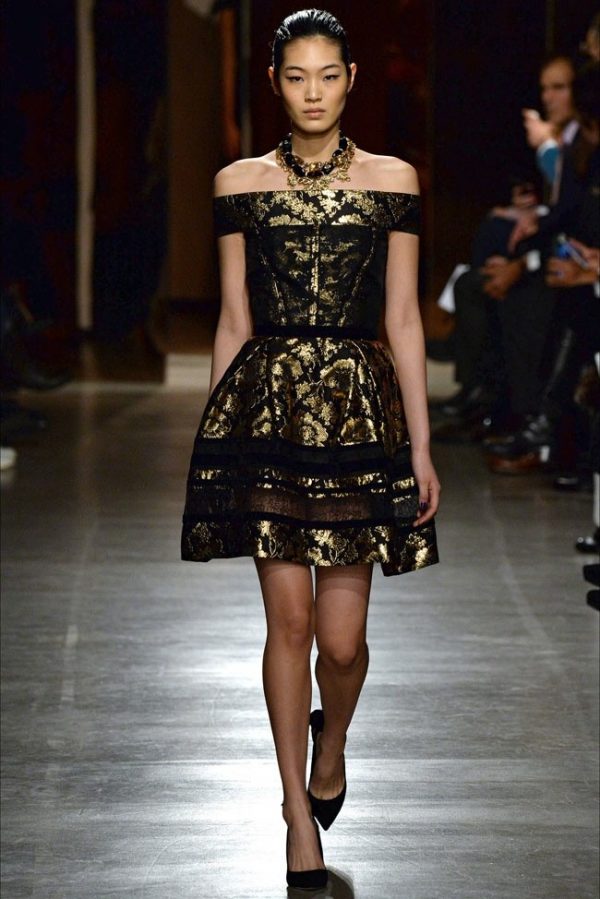 Oscar de la Renta Fall 2015: Copping Debuts with Ladylike Elegance ...