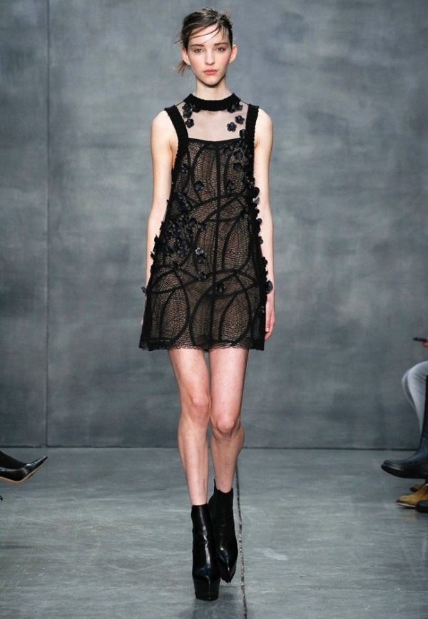 Vera Wang Brings a Relaxed Silhouette to Fall 2015 – Fashion Gone Rogue