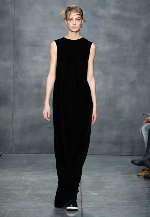 Vera Wang Brings a Relaxed Silhouette to Fall 2015 – Fashion Gone Rogue