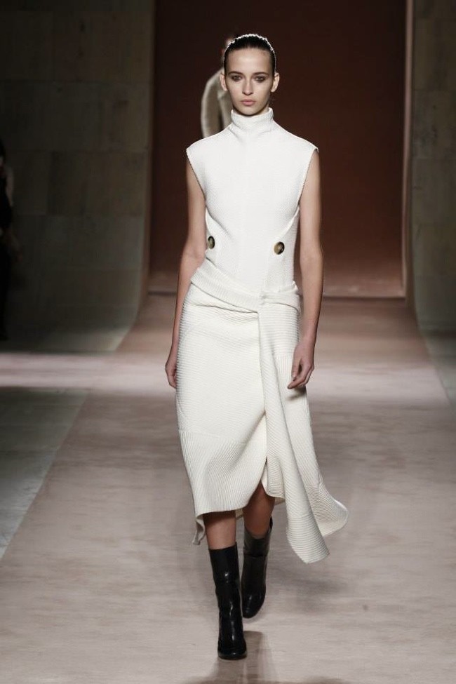 Victoria Beckham Focuses on the Dress for Fall 2015