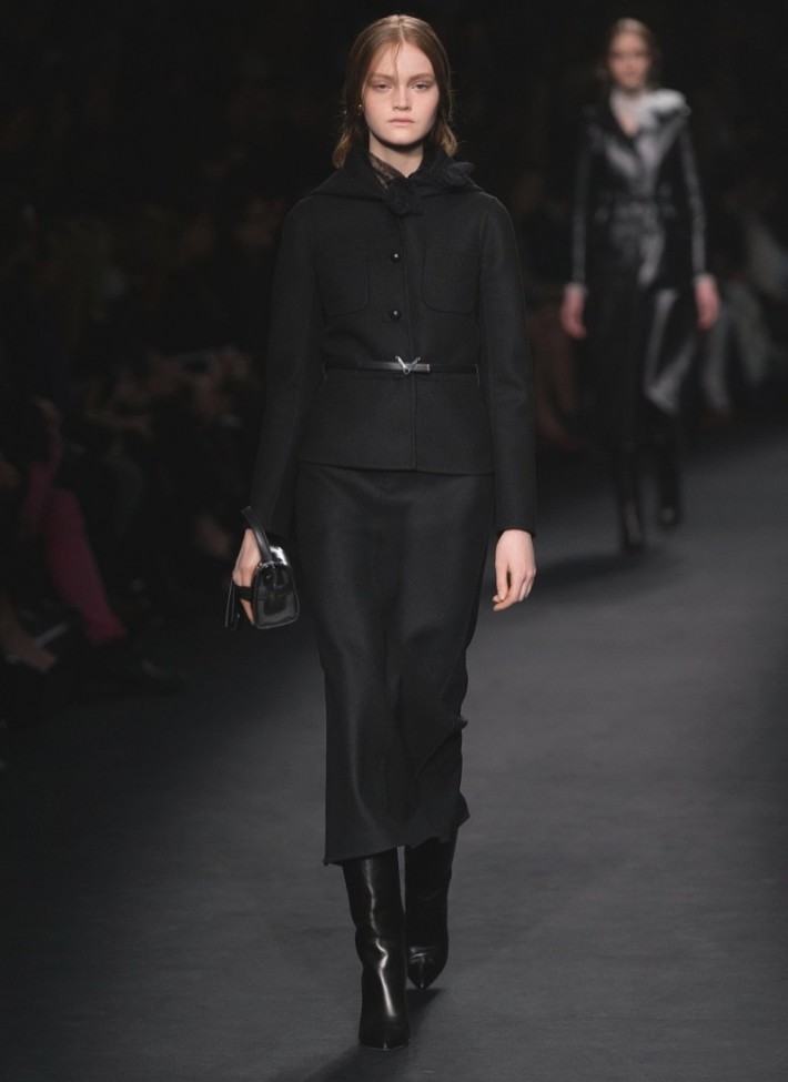 Valentino Embraces Black & White for Fall 2015 | Fashion Gone Rogue
