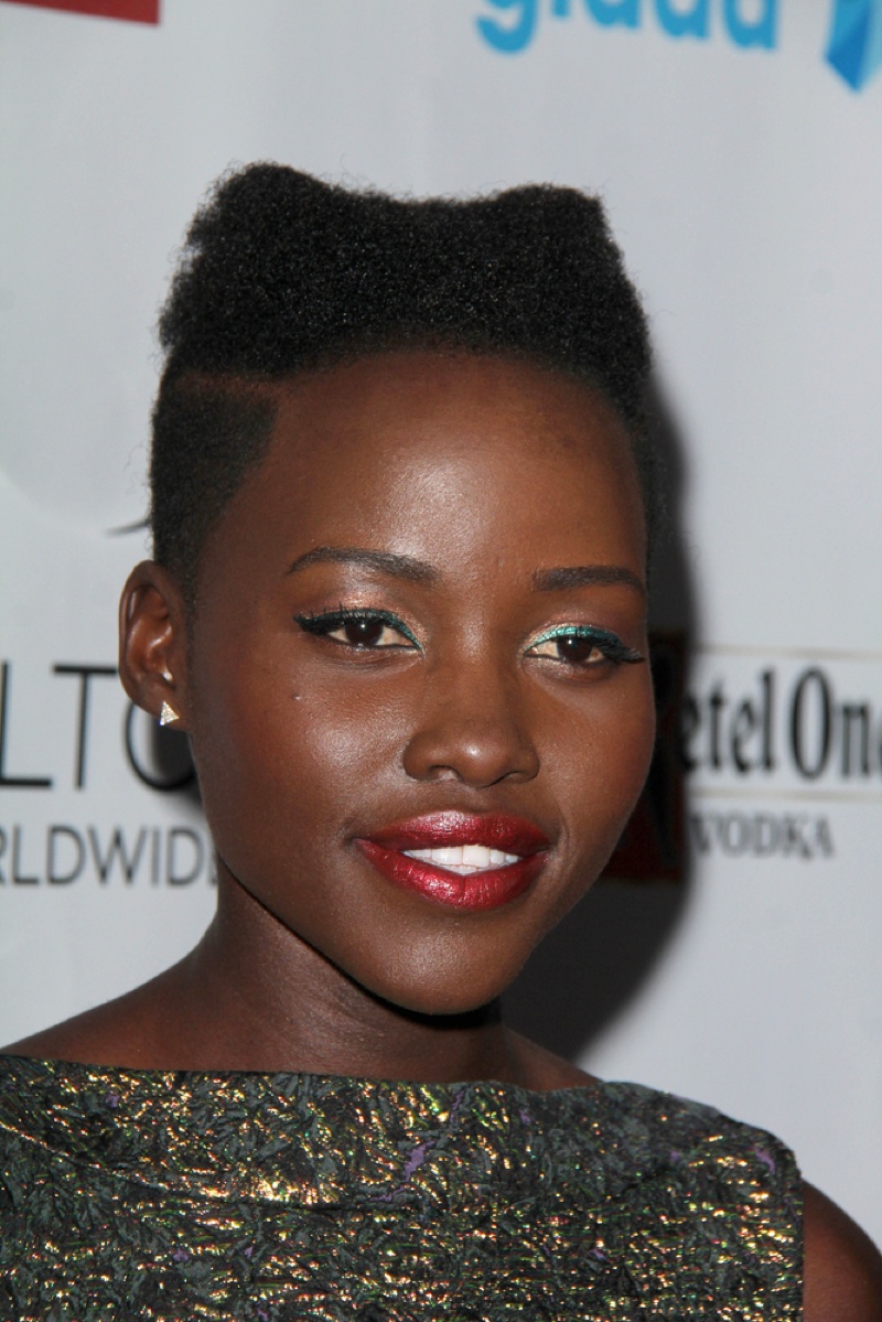 Black celebs with short natural hair