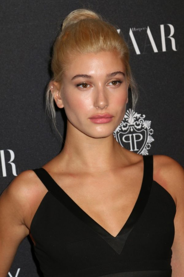 Hailey Baldwin Goes Brunette with Golden Highlights | Fashion Gone Rogue