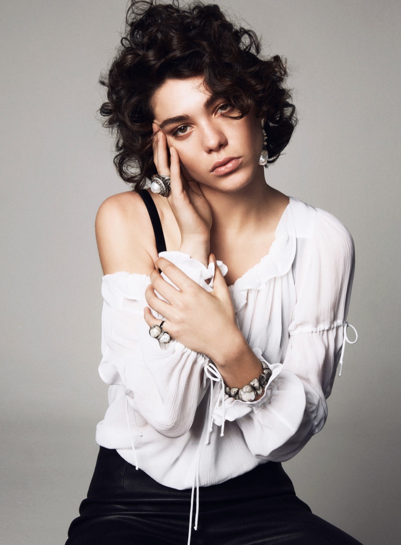 Steffy Argelich Wears Curly Hairstyles for Vogue Turkey Jewelry Story ...
