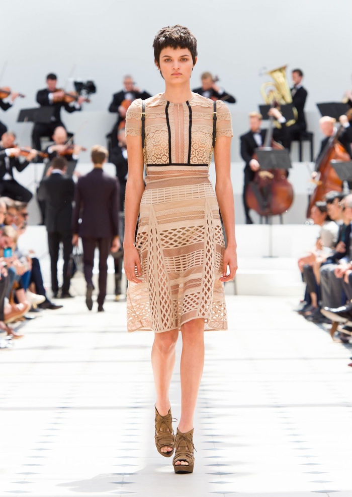Pretty in Lace: Burberry Spring 2016 Dresses – Fashion Gone Rogue