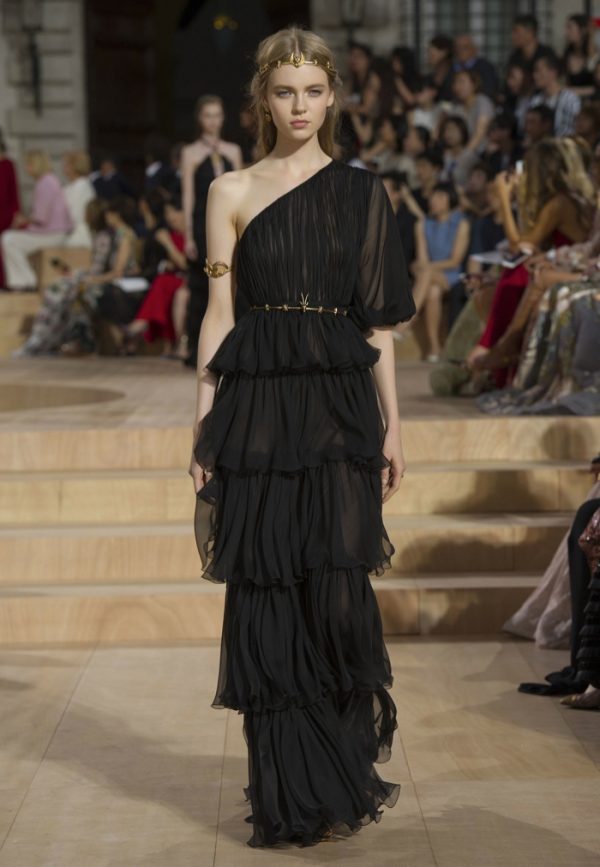 Valentino Fall 2015 Haute Couture