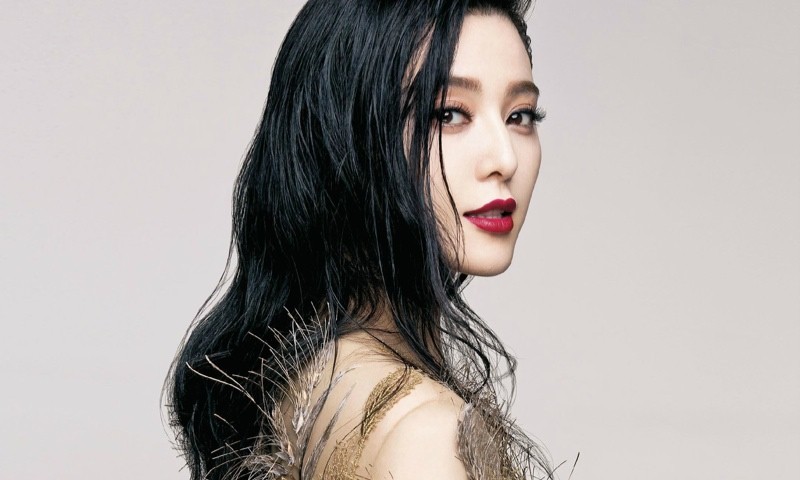 Fan Bingbing Takes On Luxe Style for Vogue Taiwan Cover Shoot