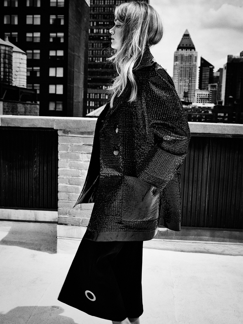 Lindsay Ellingson Takes On Fall for L’Officiel Turkey’s September Cover ...