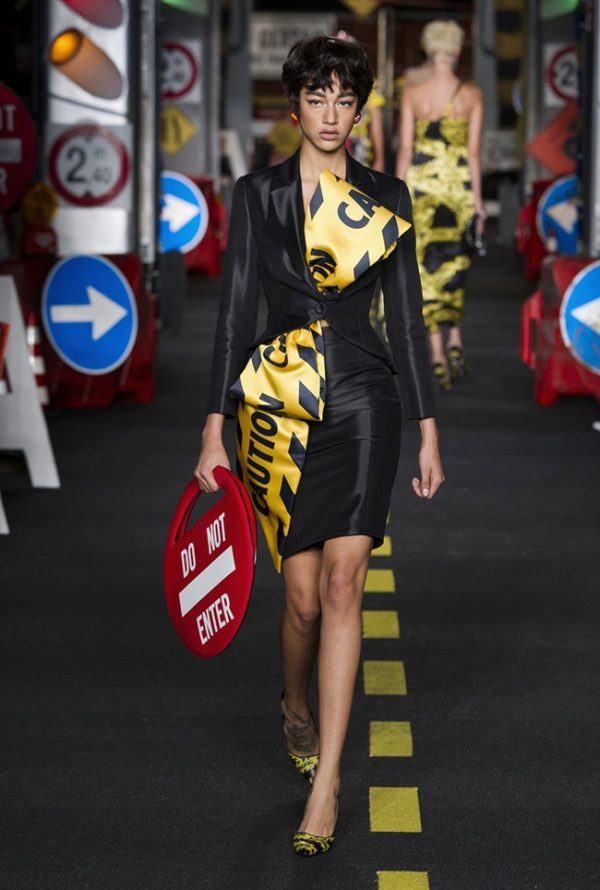 Moschino 2016 Spring / Summer