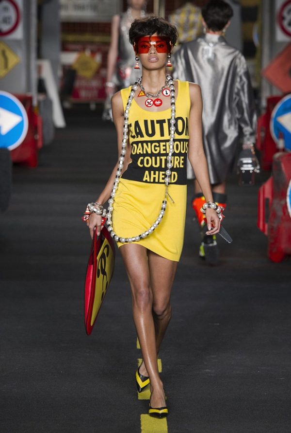 Moschino 2016 Spring / Summer