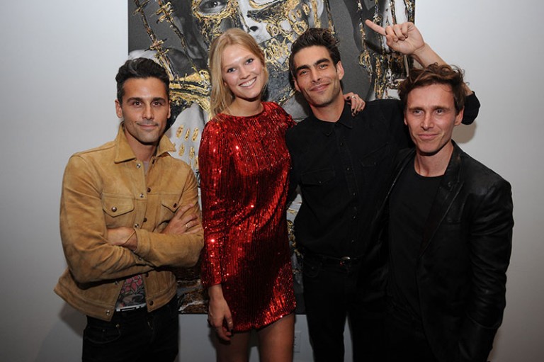 Toni Garrn Toasts Hunter & Gatti Exhibition in Miami – Fashion Gone Rogue