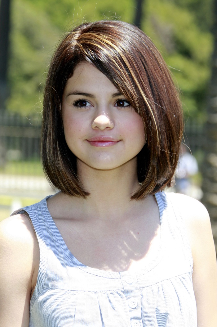 Selena Gomez Short Bob Hairstyle 