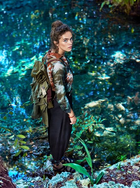 Jena Goldsack is a Natural Beauty in TELVA Magazine – Fashion Gone Rogue