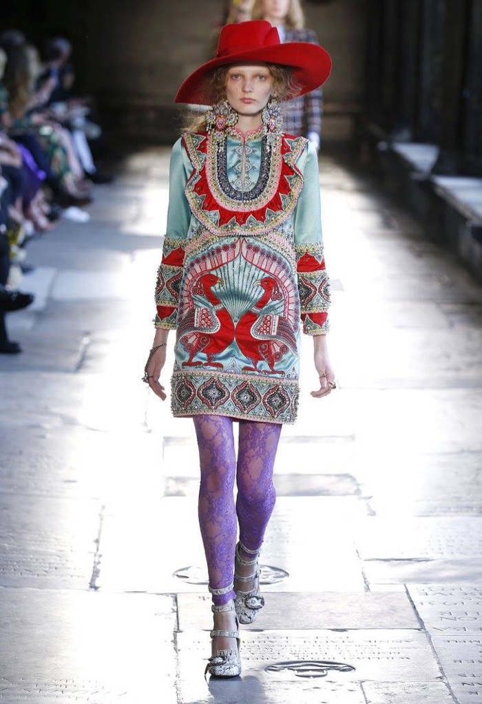 Gucci-Resort-2017-Runway-Show11