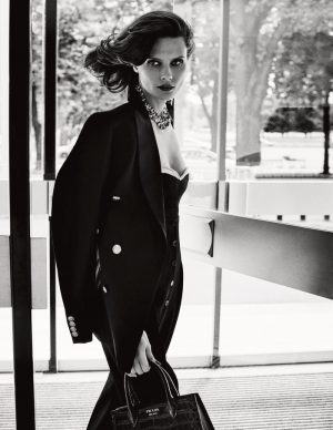 Elena Melnik Does Modern Day Power Dressing for ELLE Spain – Fashion ...